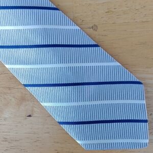 Daniel Cremieux Silver Tie with Navy Blue and White Stripes